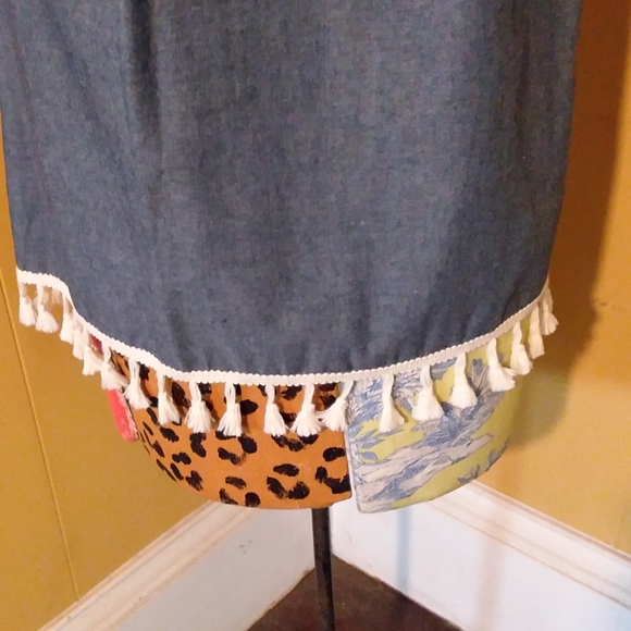 Gorgeous Entro Embroidered Tasseled Tank - Picture 4 of 7